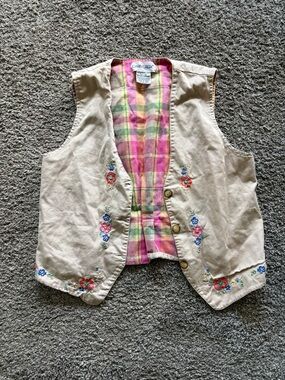 Cabin Creek floral embroidery vest